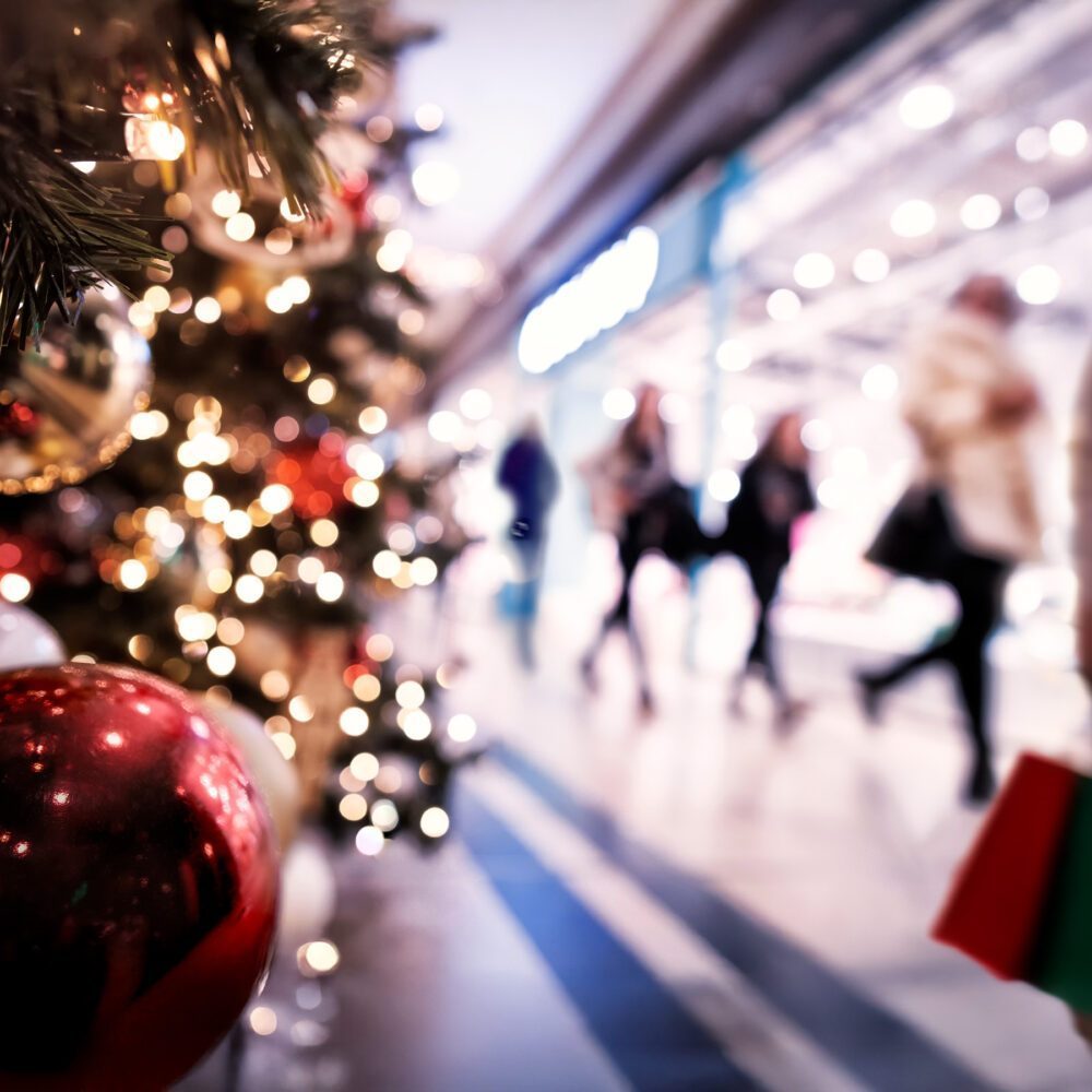 Last-Minute Shopping? Amazon, Starbucks, REI Rank Among Best for Gift Card Value